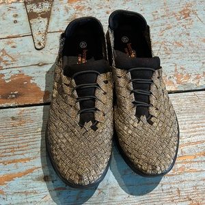 Bernie Mev. Women's VICTORIA Walking Shoe with Memory Foam, BRONZE, Size 42